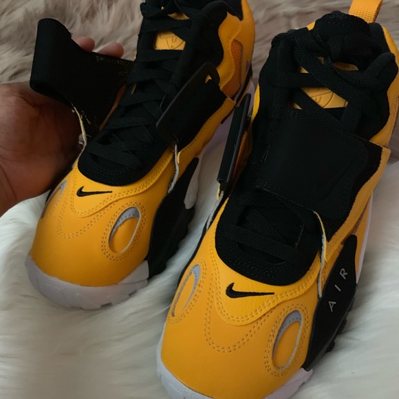 Nike Air Max Speed Turf ‘Steelers’ Sneakers - Picture 3 of 8